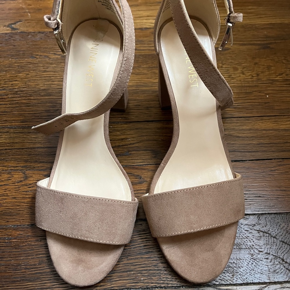 Beige Nine West Heels